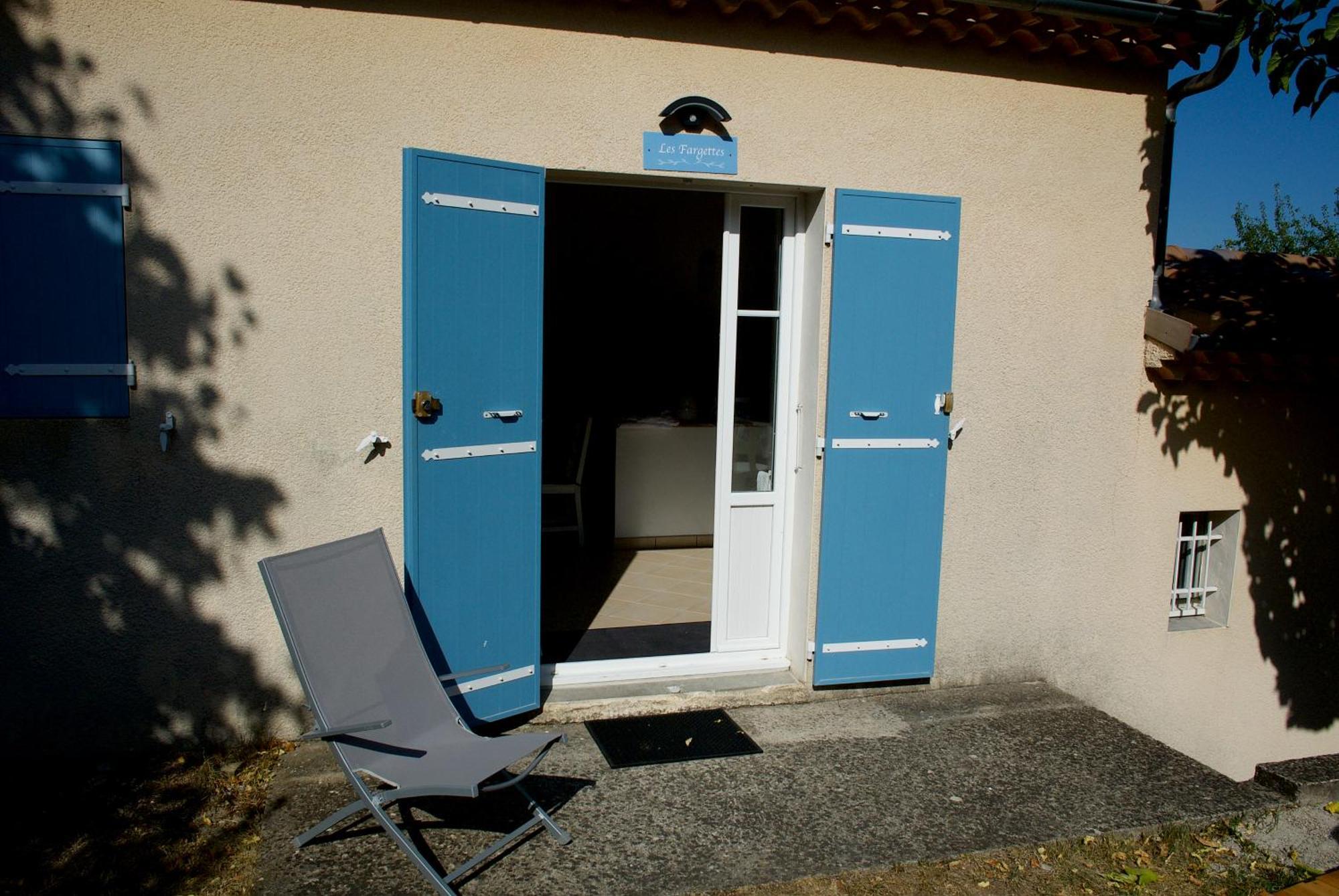 Nid Douillet - Les Fargettes - Superbe Vue - Charmante Petite Maison Avec Jardin - 2 Pieces A Privas Luaran gambar
